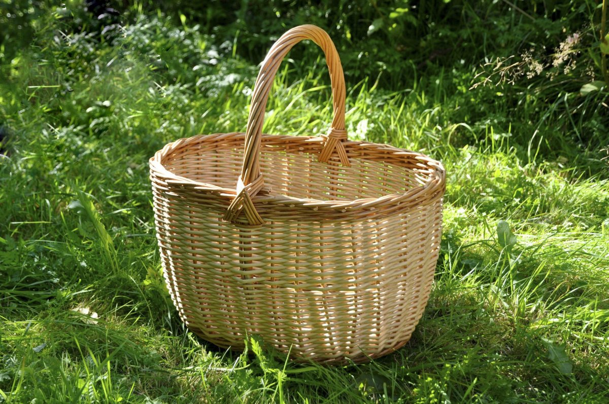Корзинка плетеная