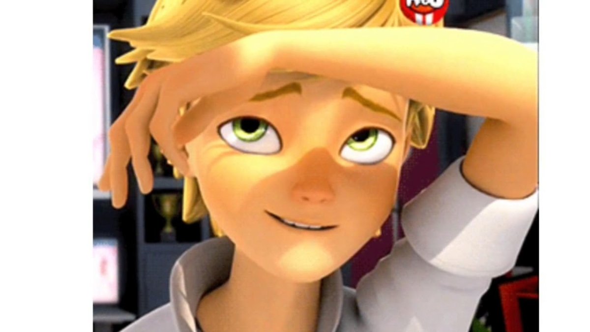 Адриан Агрест в черном костюме