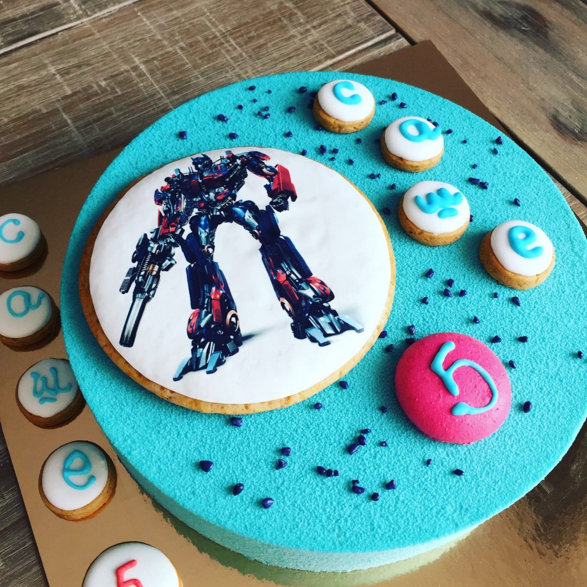 Украшение торта для мальчика 6 лет