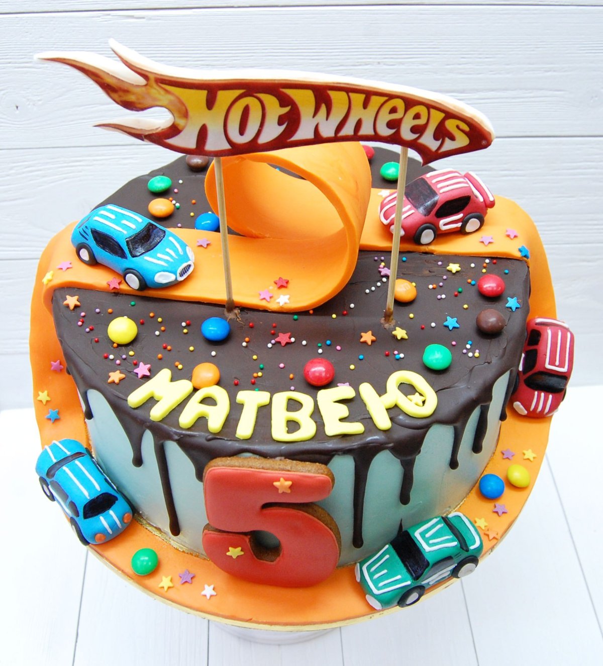 Торт хот Вилс для мальчика 6