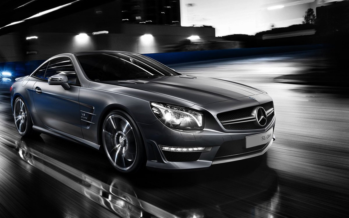 Машина Mercedes Benz