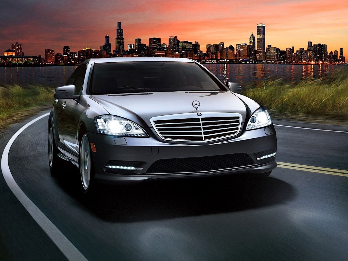 Car Mercedes Benz w221