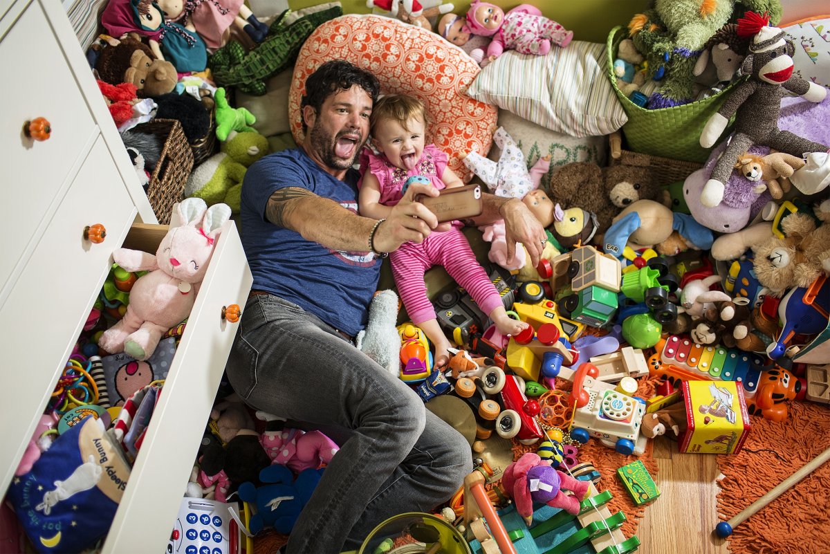 Разбросанные игрушки