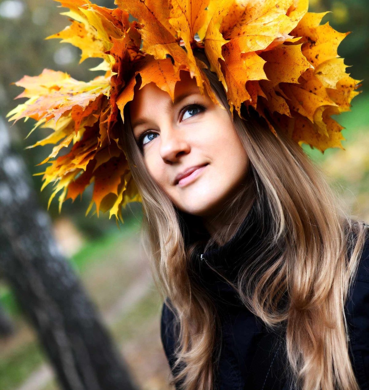 Девушка осенью