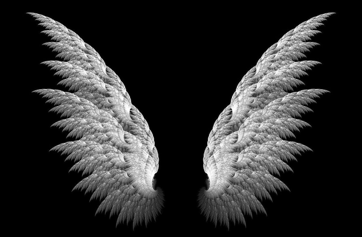 Ангел с крыльями