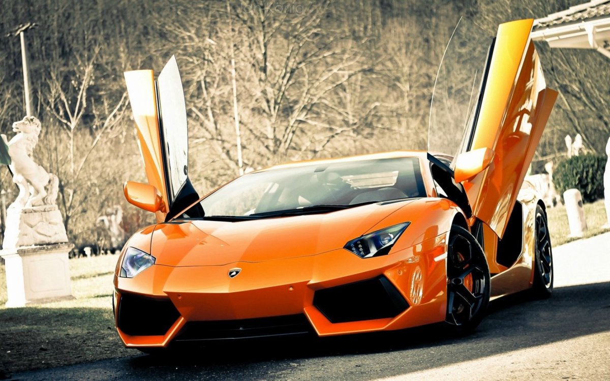 Ламборгини авентадор