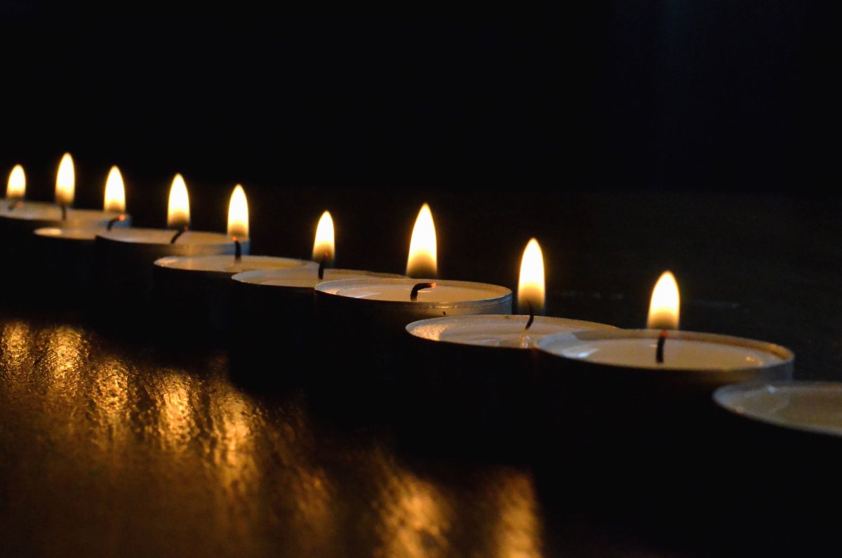 Похоронная свеча