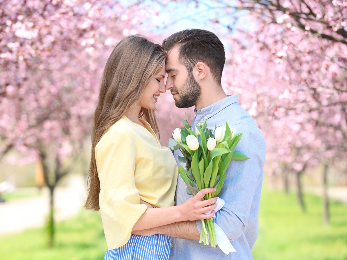 Красивая пара влюбленных