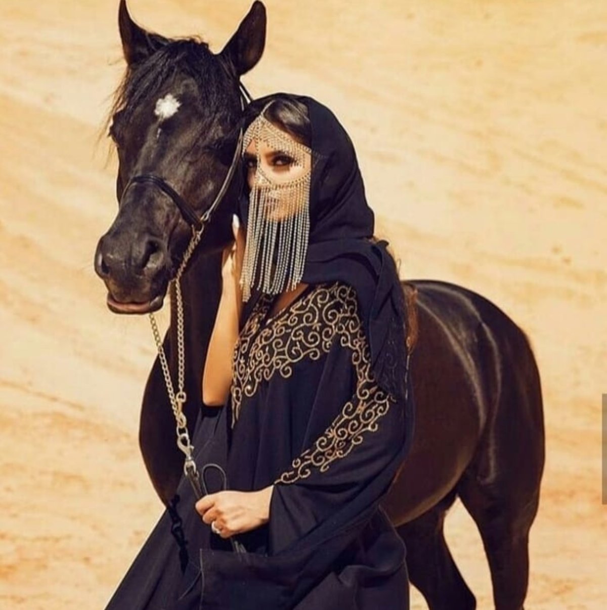 Сабина Байсакова восточные глаза