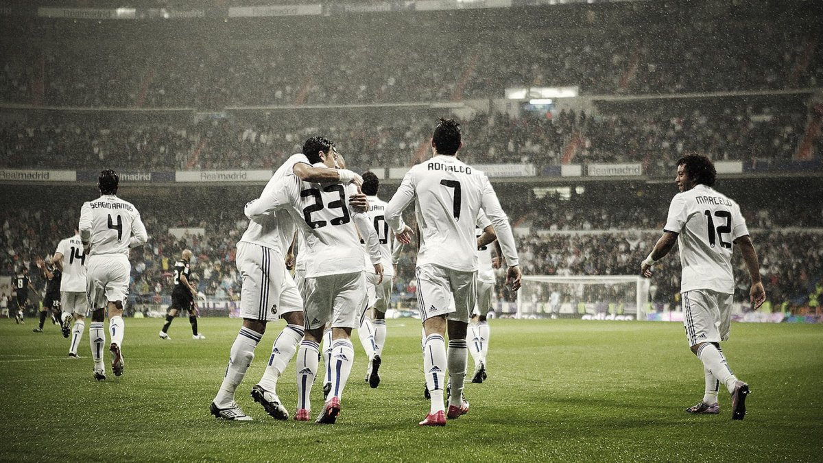 Футбольное поле на рабочий стол