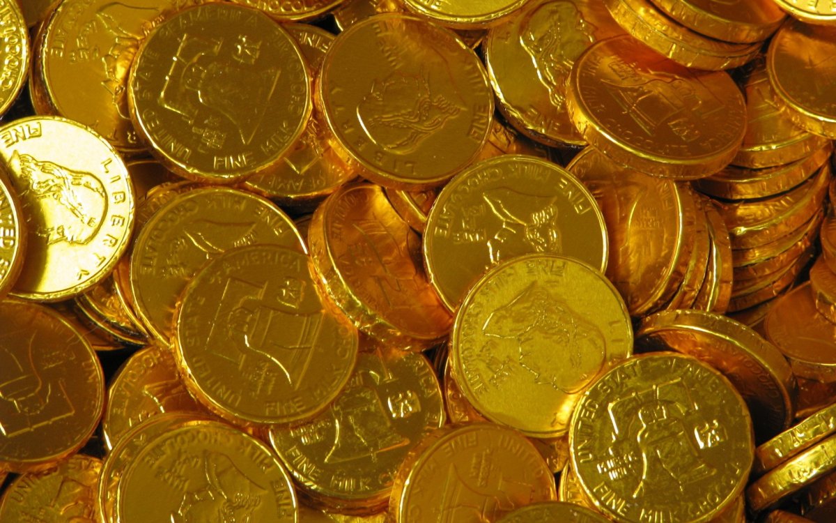 Деньги монеты золото