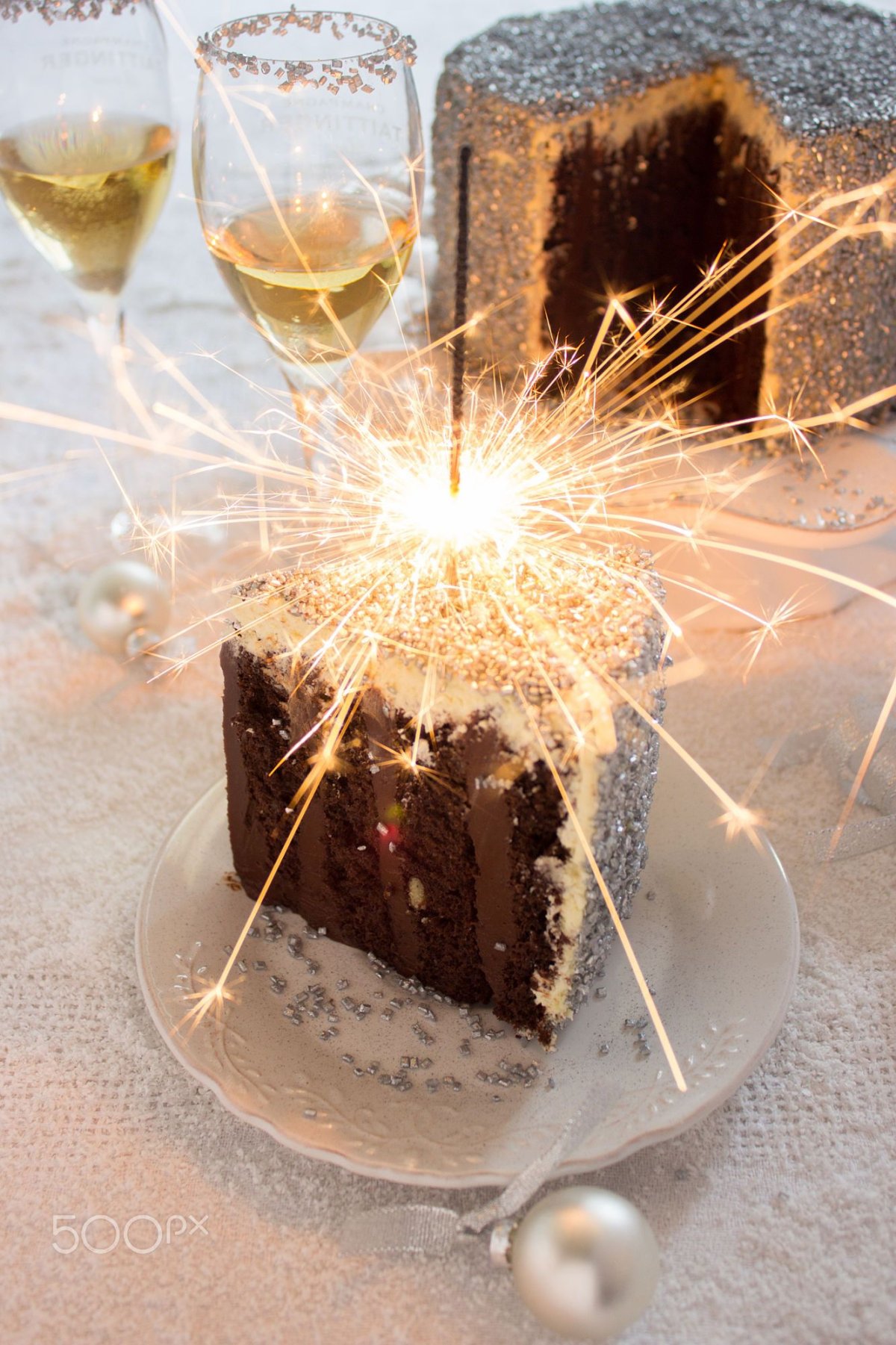 Шампанское с конфетами