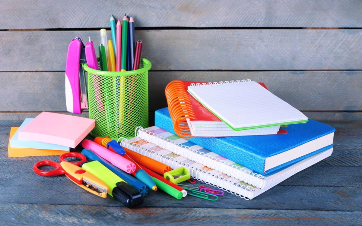 Школьные принадлежности