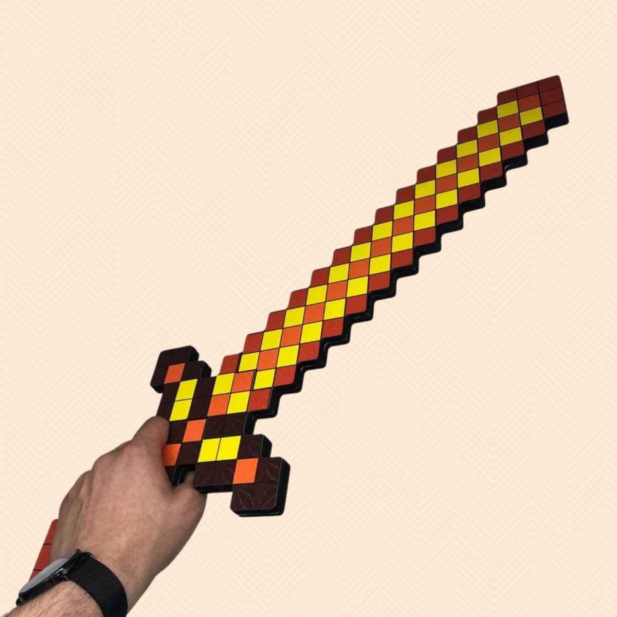 Алмазный меч из МАЙНКРАФТА