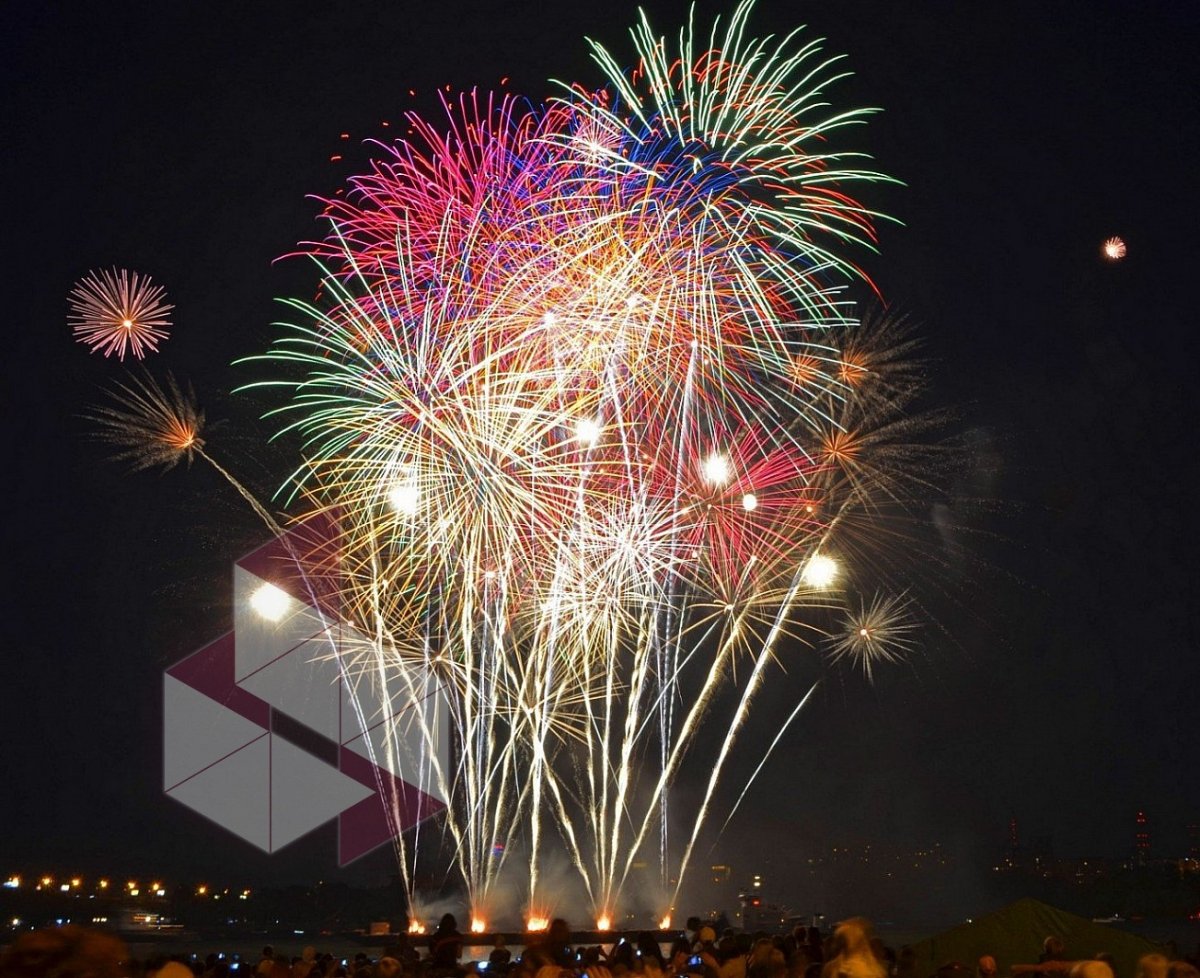 Праздничный салют