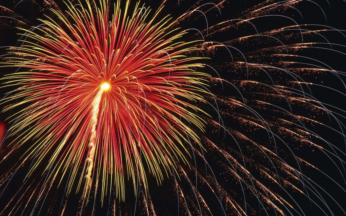 Красивый фейерверк