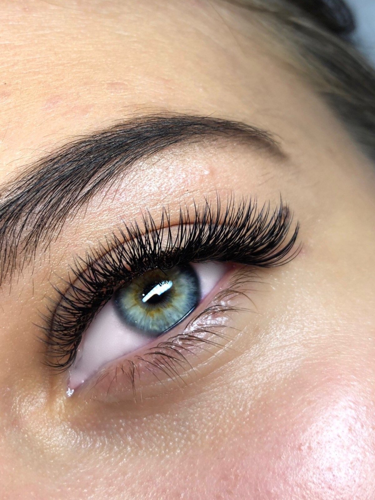 Красивое наращивание ресниц