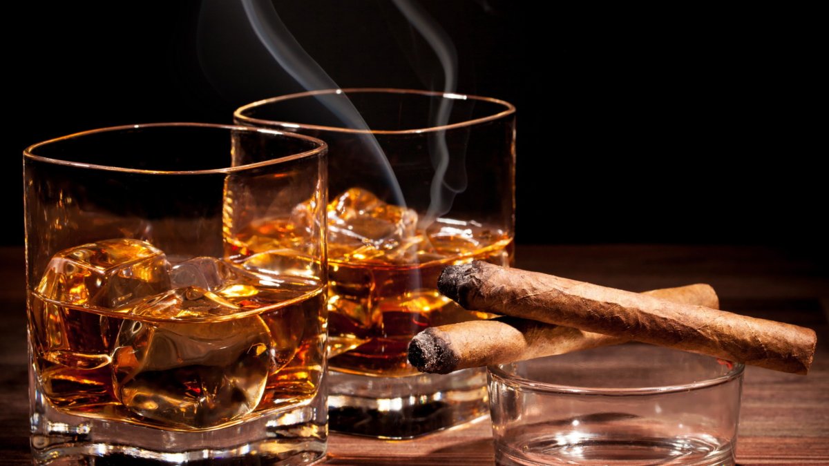 Коньяк и сигара