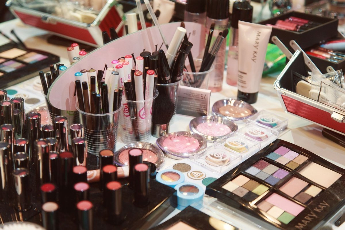 Косметика Мэри Кэй розовая