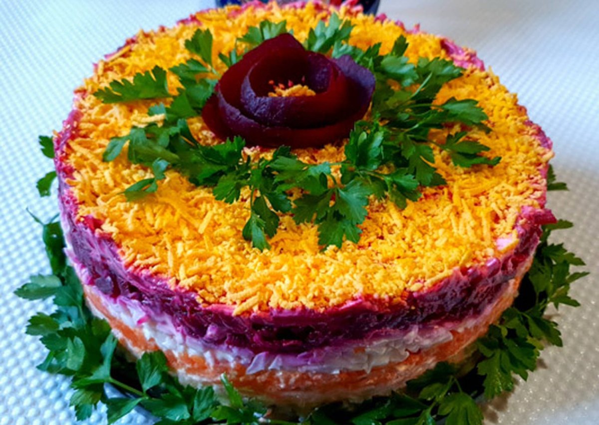 Слоёный салат под шубой