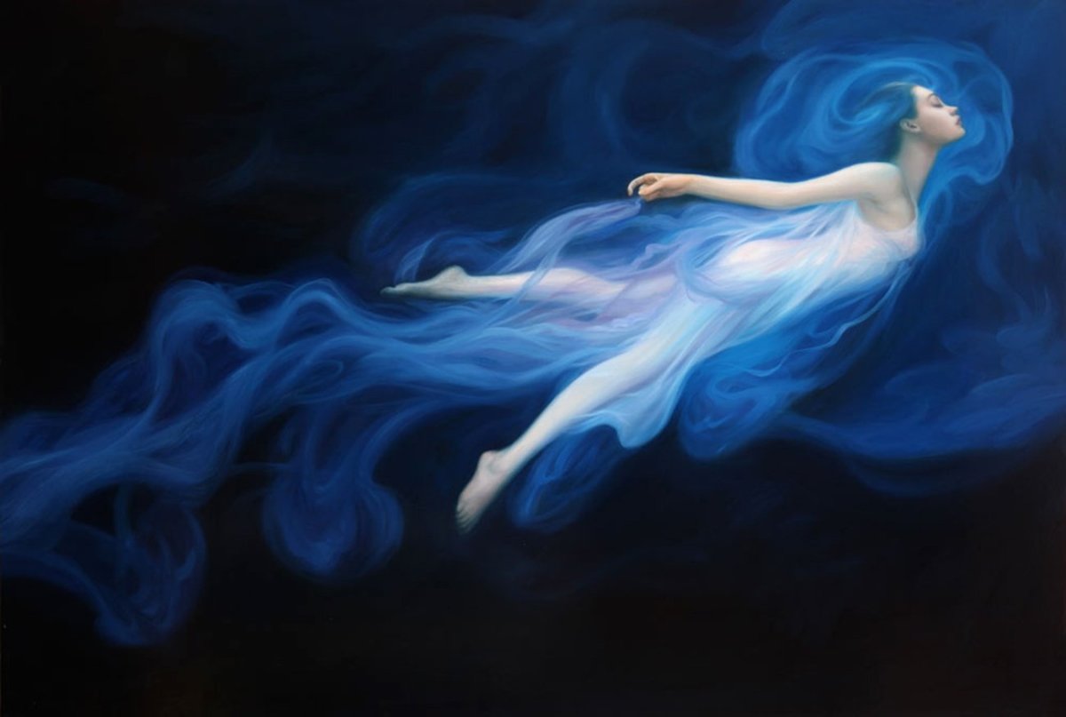 Девушка летит