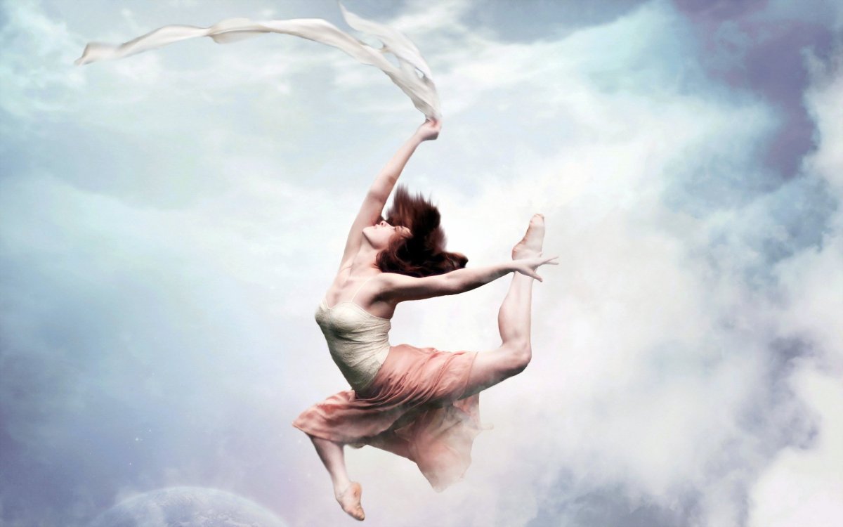 Девушка в полете