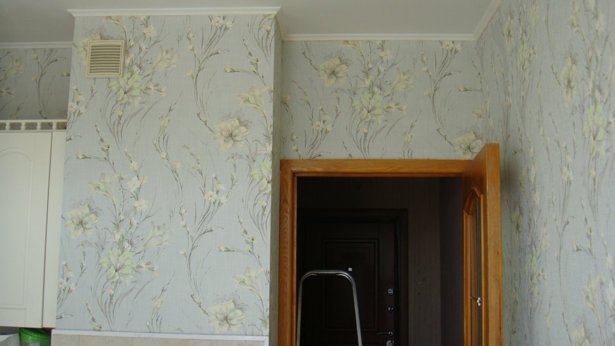 Оклейка обоями