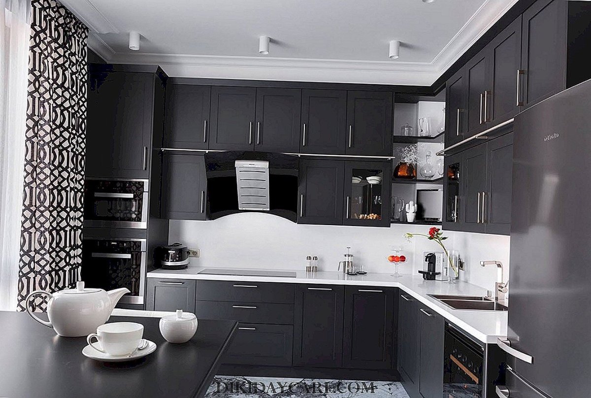 Черно-белая кухня с яркими акцентами: обои, плитка, пол
