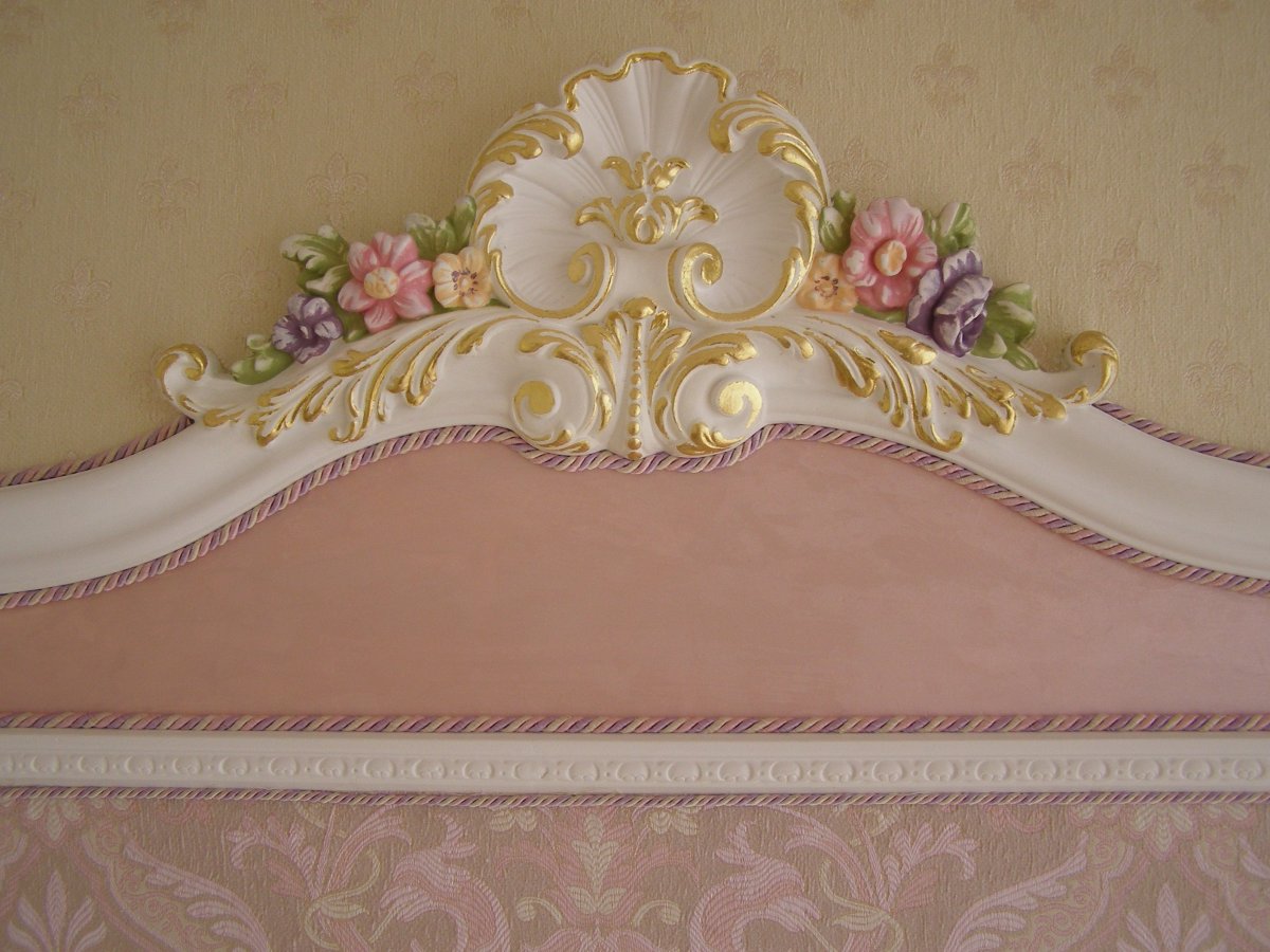 Декорирование обоев шнуром