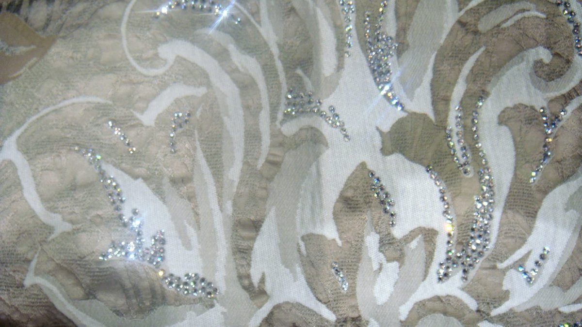 Обои с стеклярусом для стен