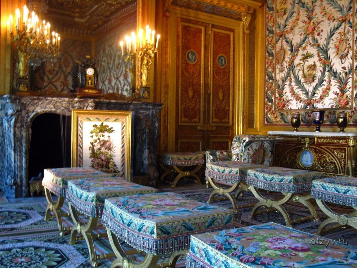 Шторы в гостиную в итальянском стиле