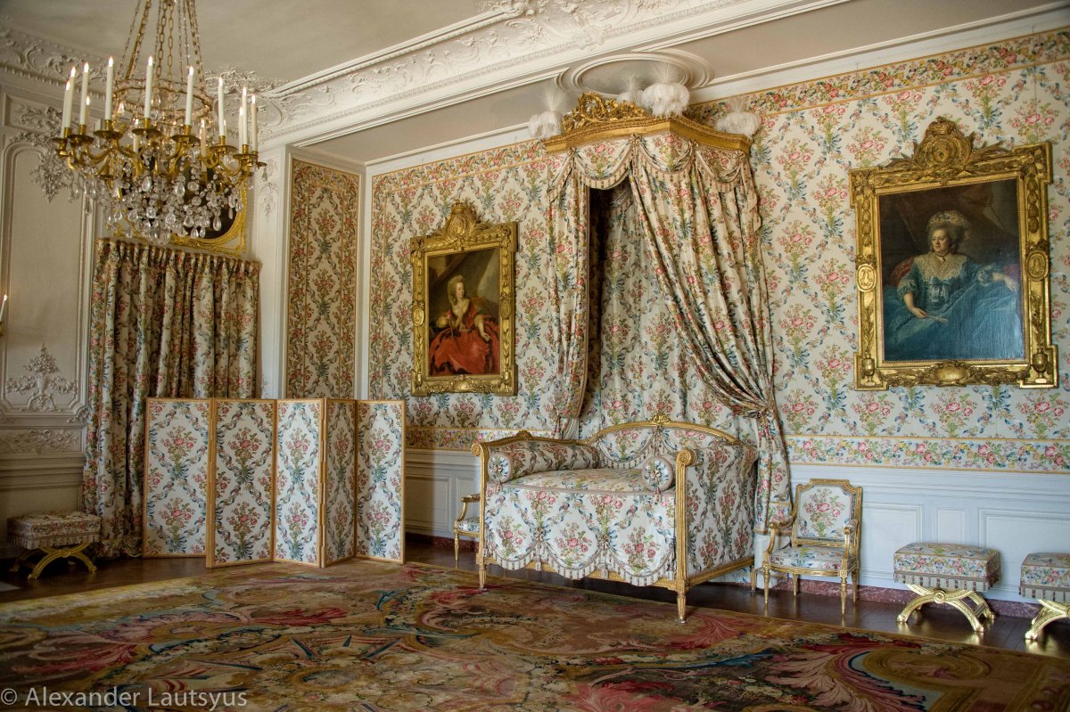 Обои Vilia Версаль в интерьере