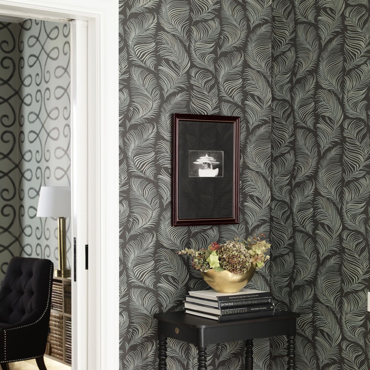 Интерьер черный с золотом