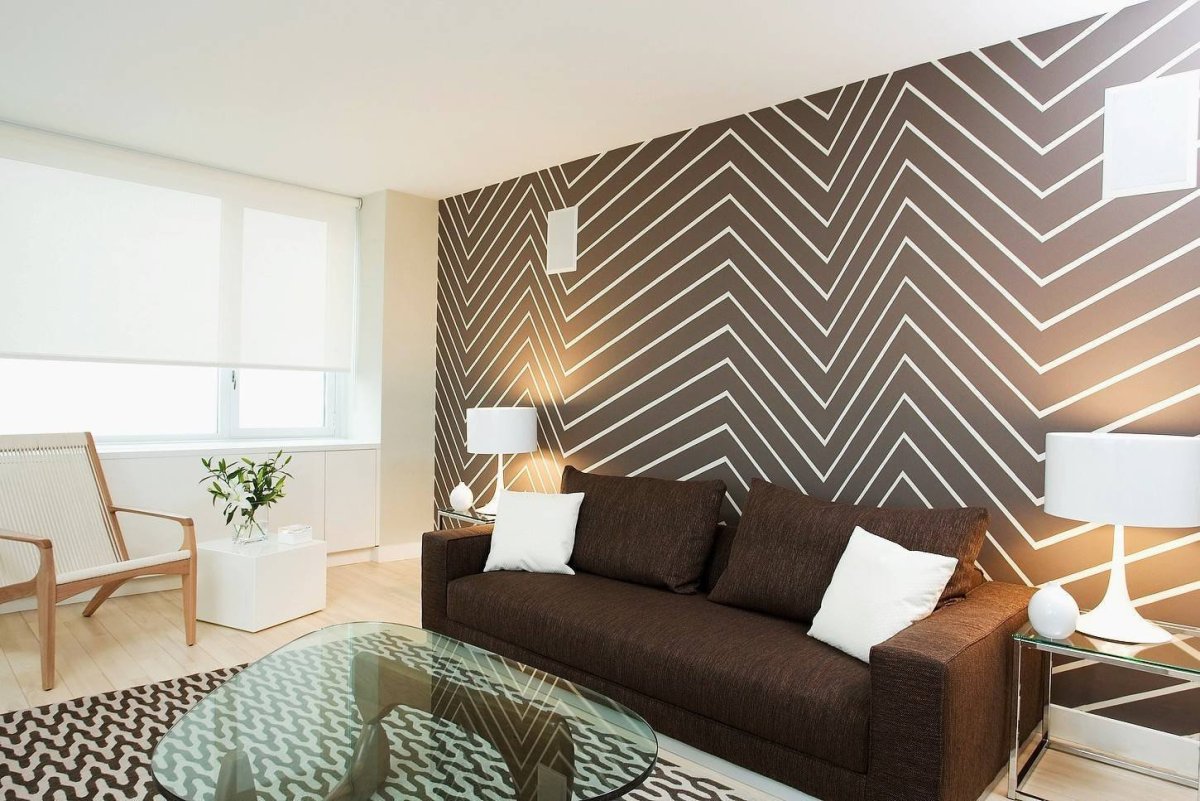 Полоски на стене в интерьере