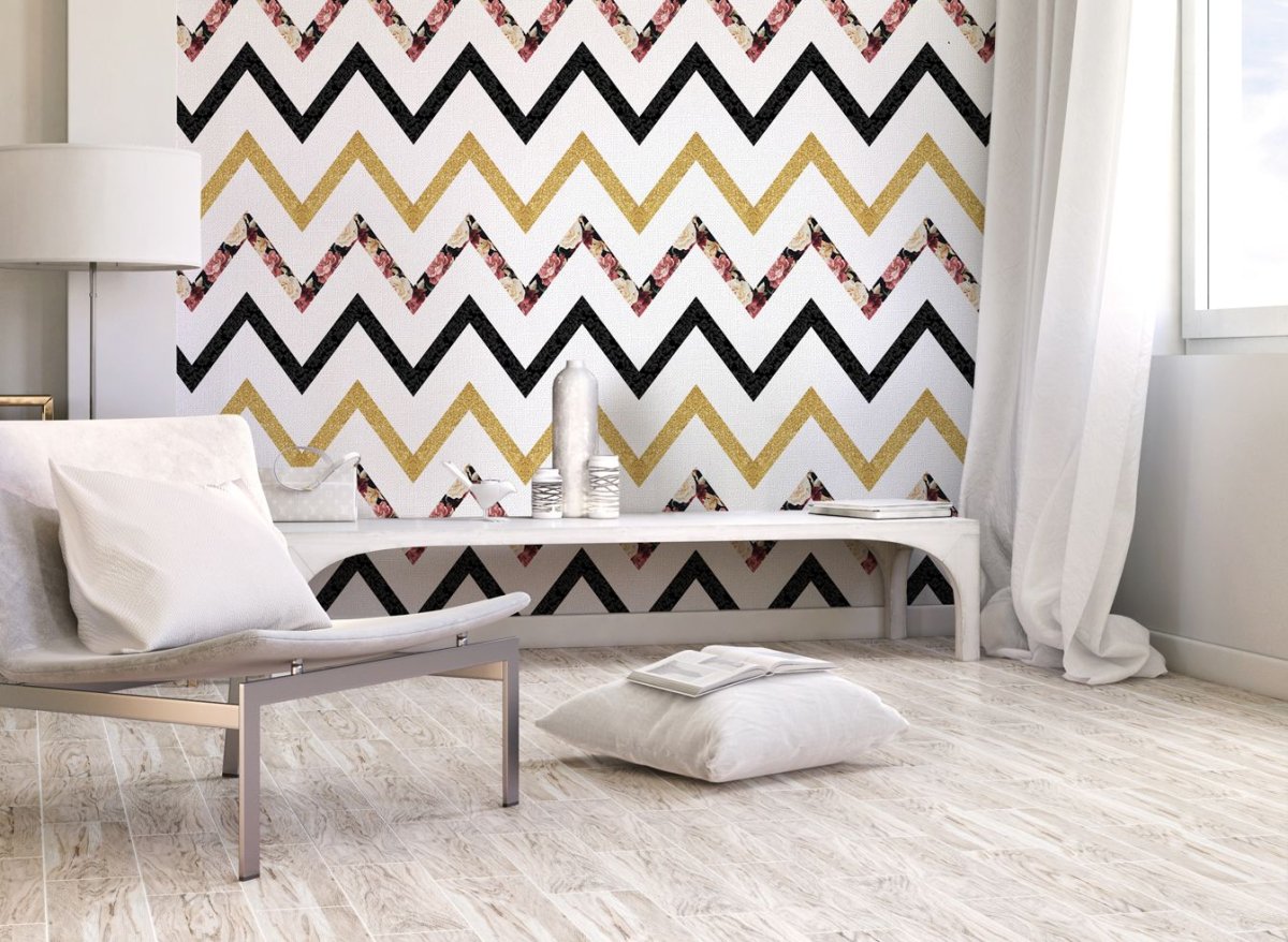 Декор стены с обоями в геометрический рисунок