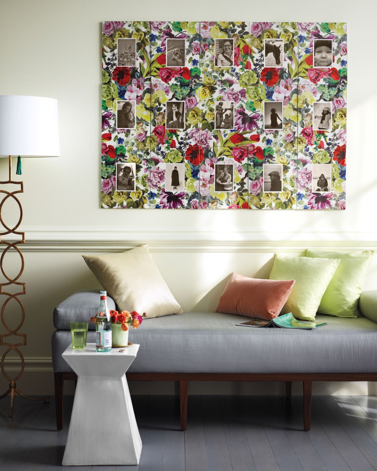 Цветочный принт на стене