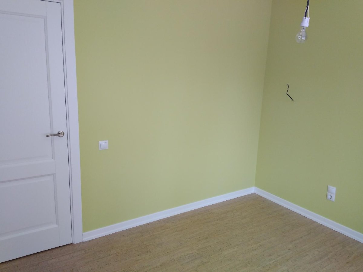 Обои на стену без плинтуса