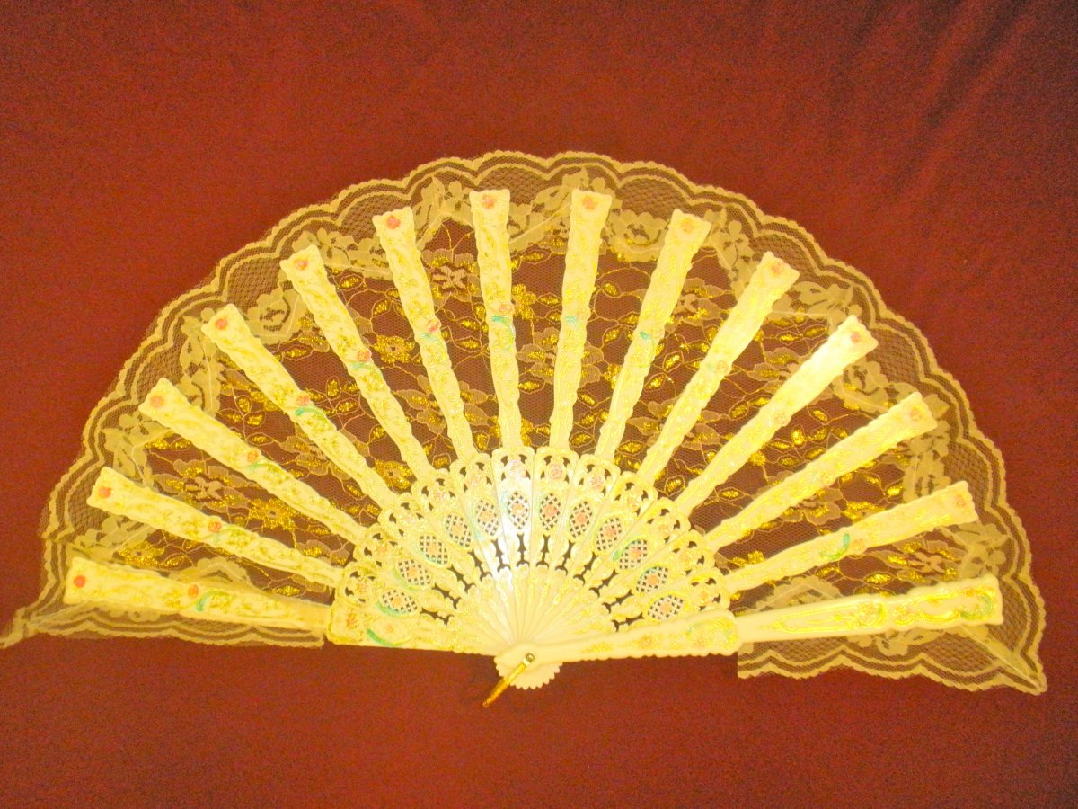 Роскошный веер