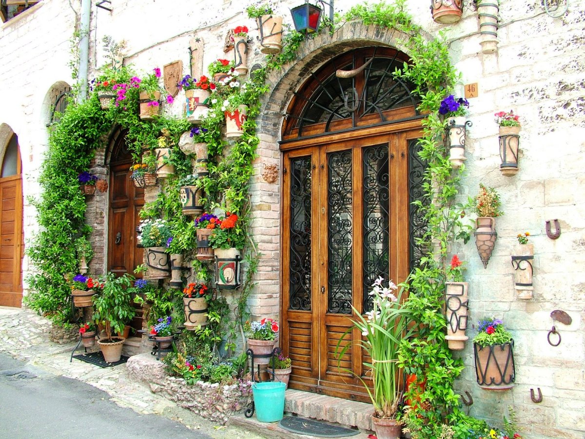 Двери в интерьере