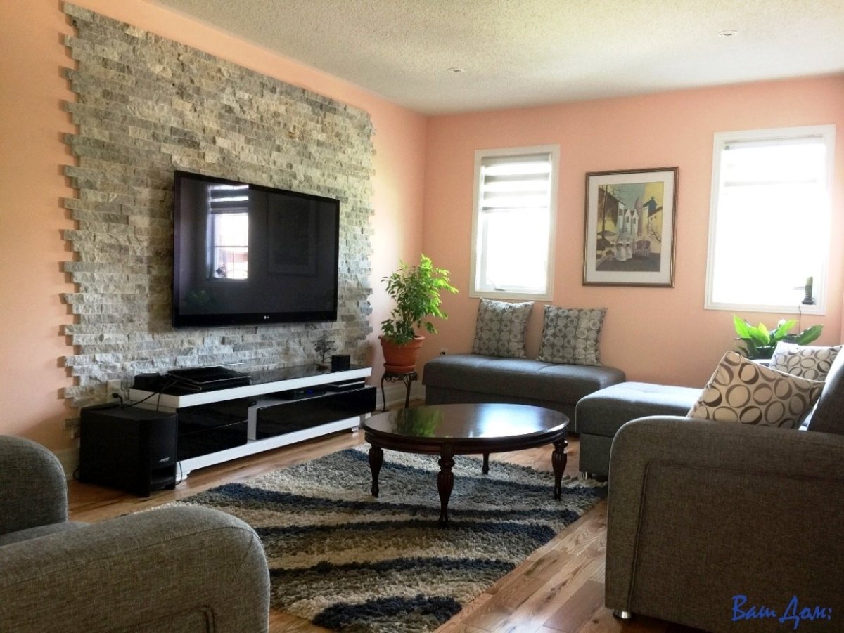 Декоративный камень за телевизором