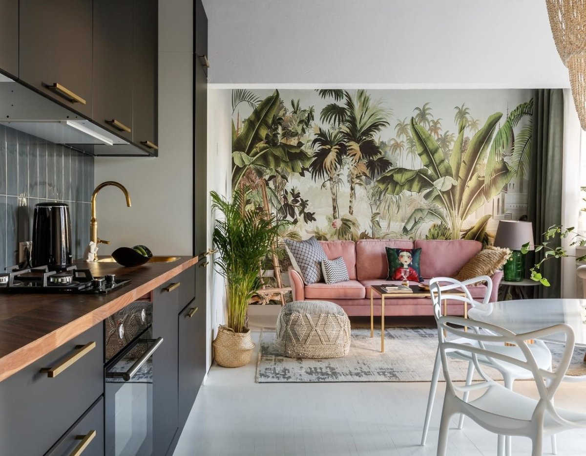 Фрески в интерьере гостиной