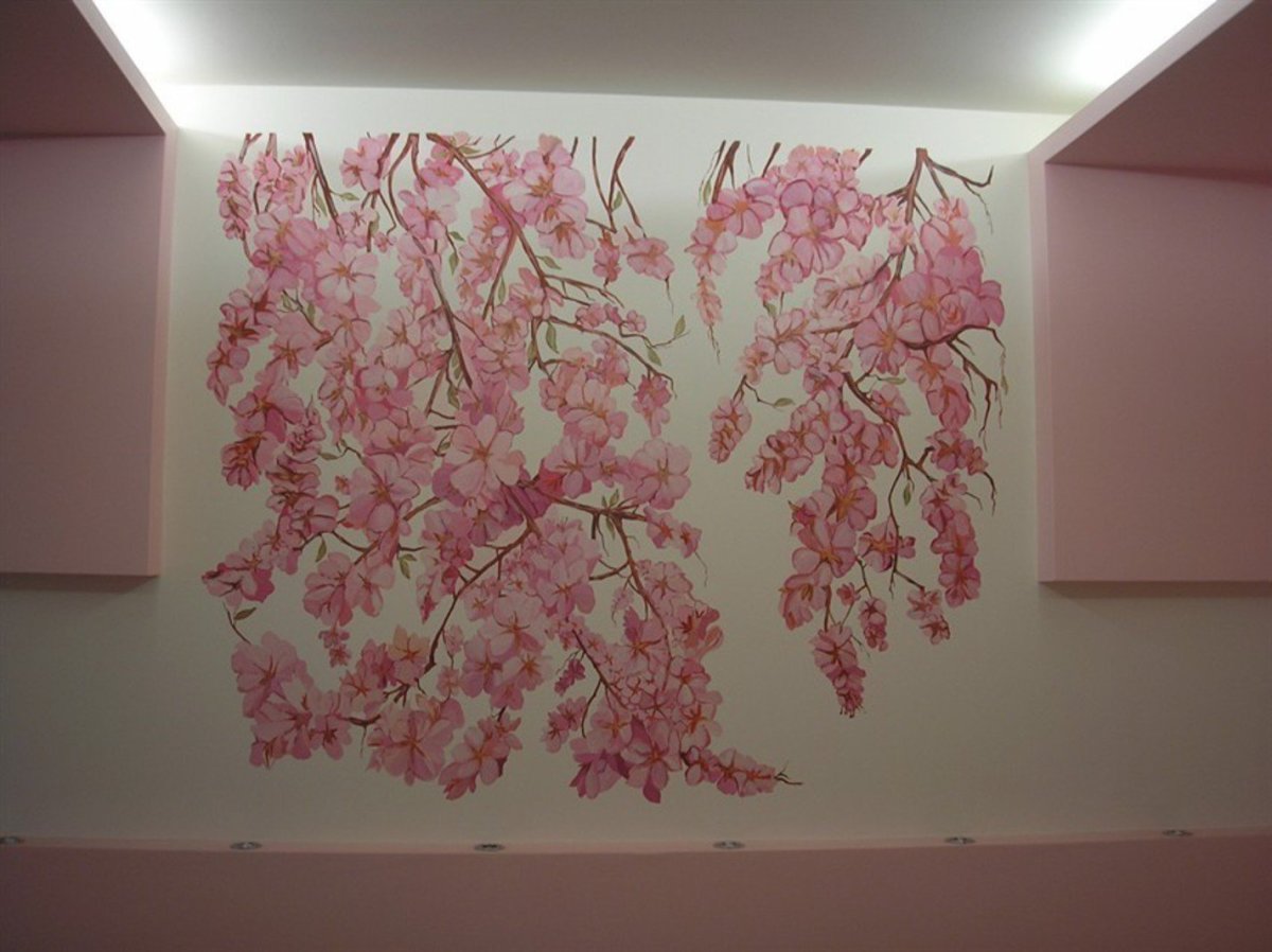 Сакура красками на стене