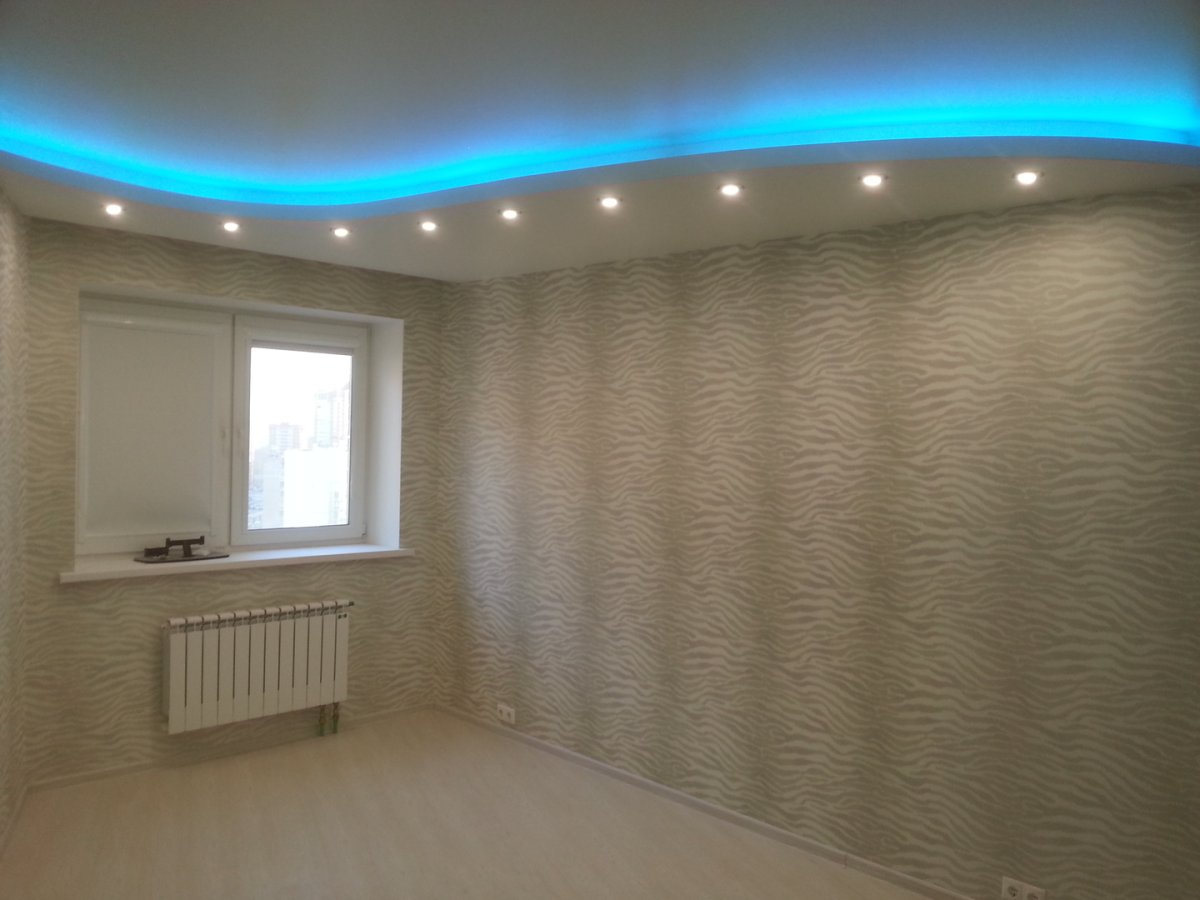 Гипсокартонная стена в гостиной