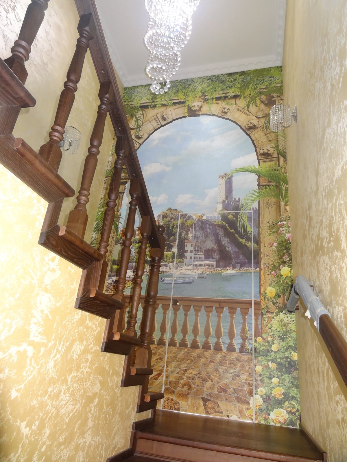 Фреска лестница