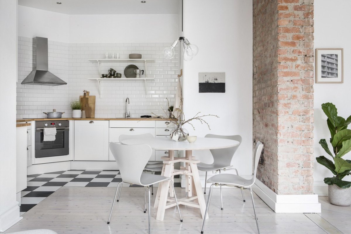 Интерьер кухни под кирпич