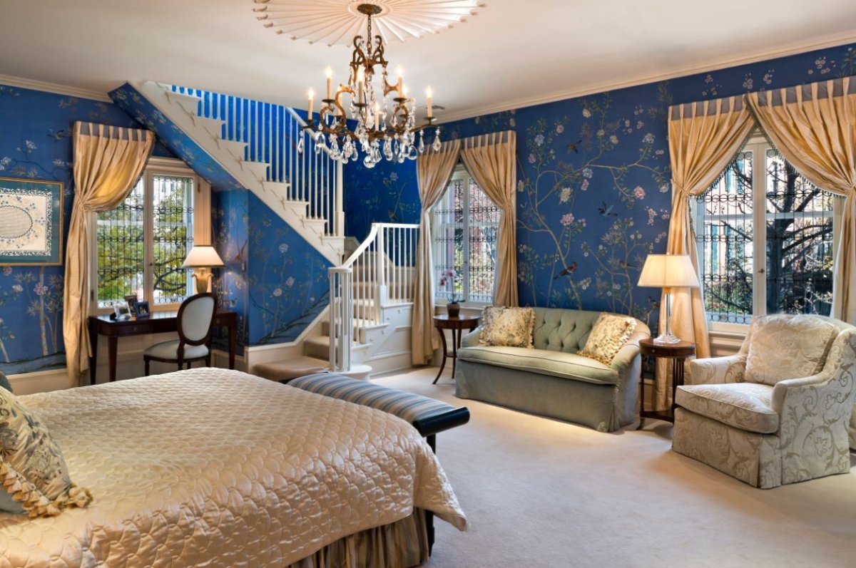 Спальня в сине золотом цвете