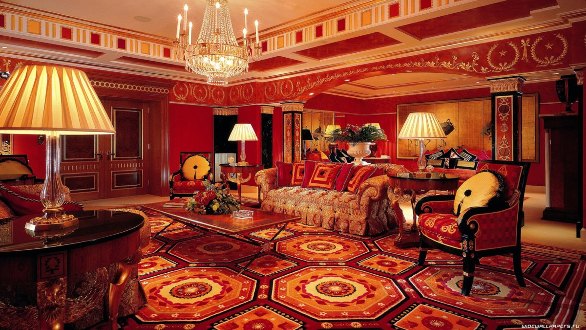 Обои в английском стиле в интерьере гостиной