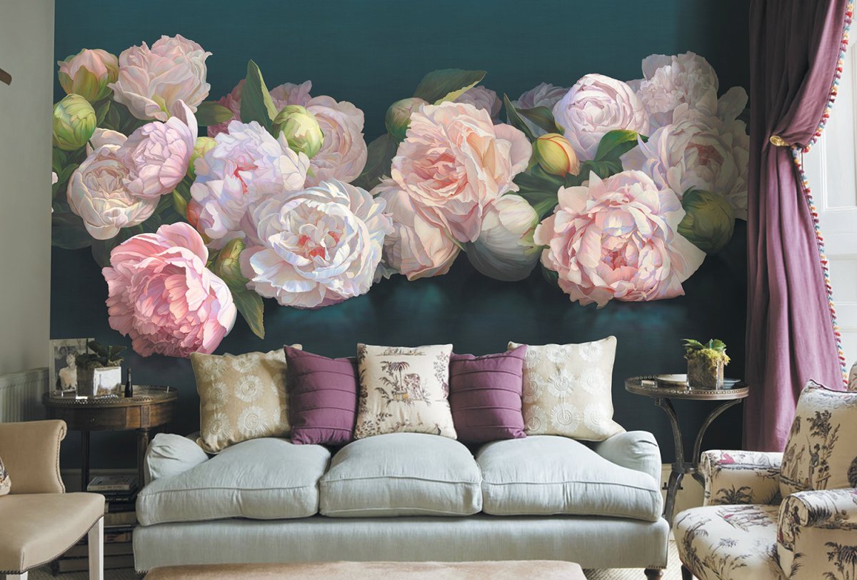 Стена в красных тонах