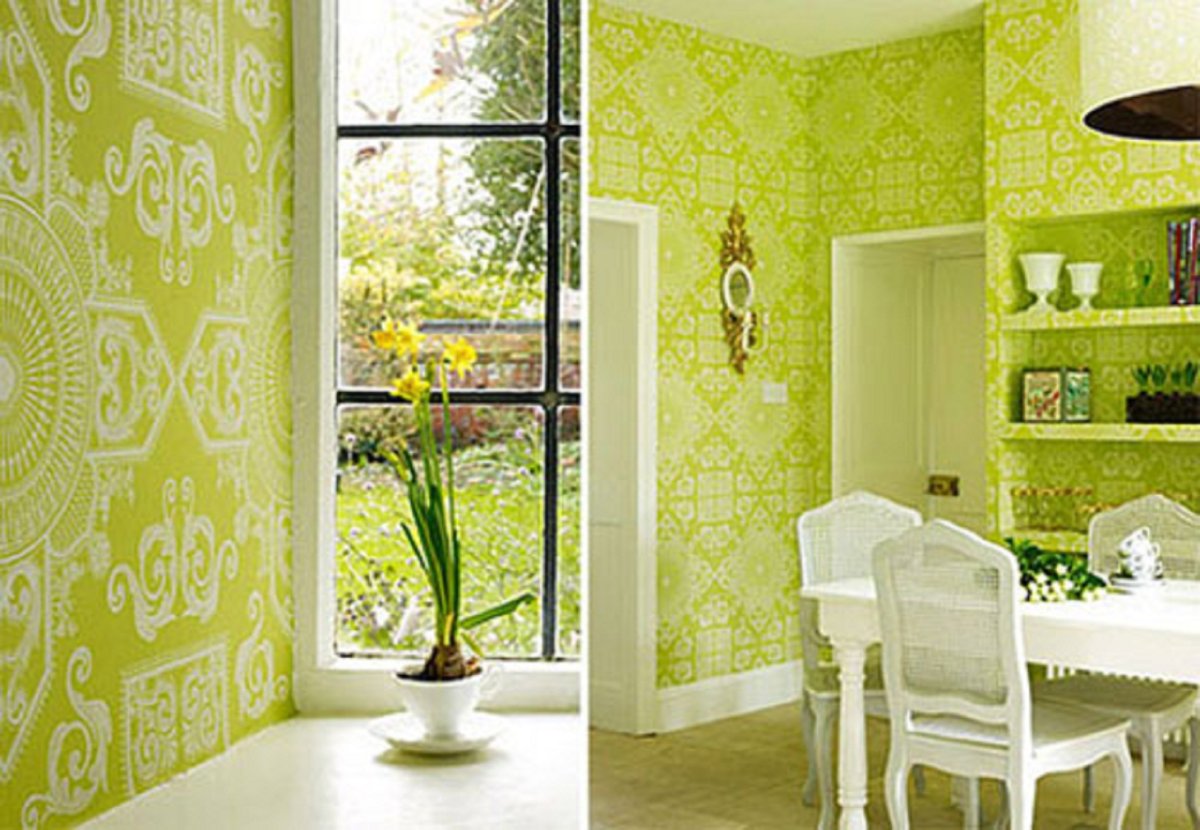 Цветочные обои в спальне