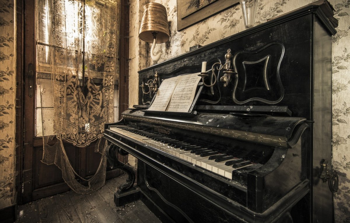 Старое пианино